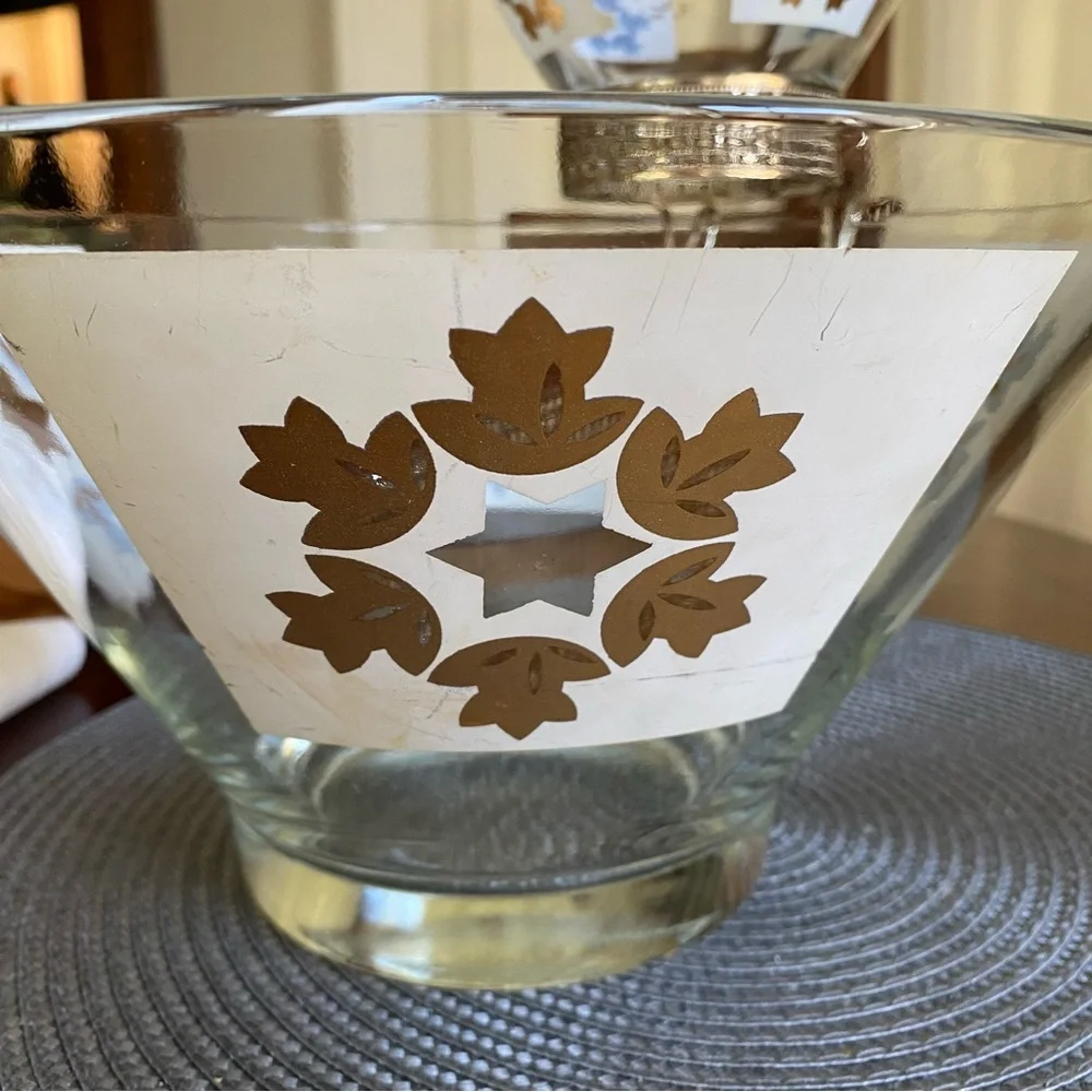 Vintage Anchor Hocking Chip & Dip Set Golden Leaf Medallion Pattern with clip